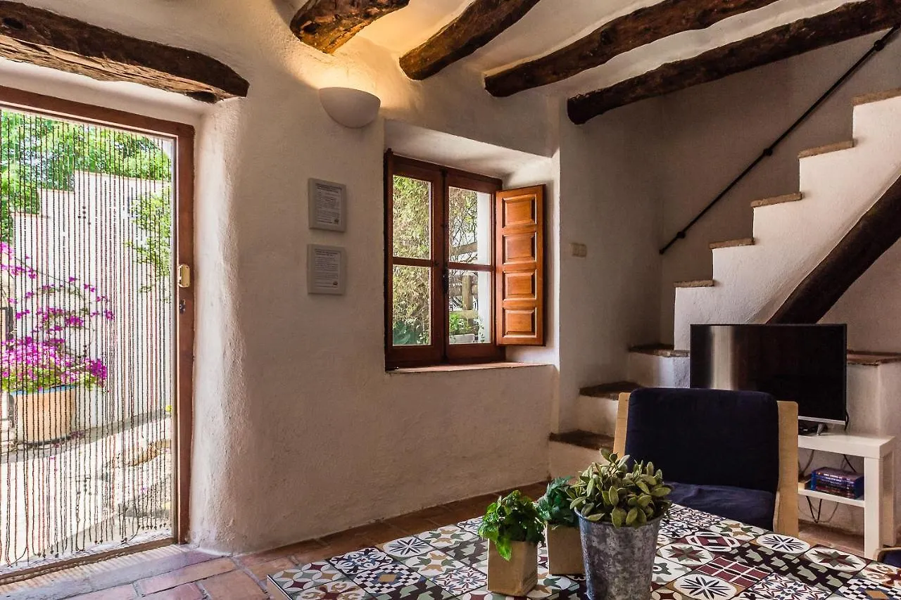 Casa Mundo - 16Th Century Traditional White Village House With Pool Pinos del Valle 0*,