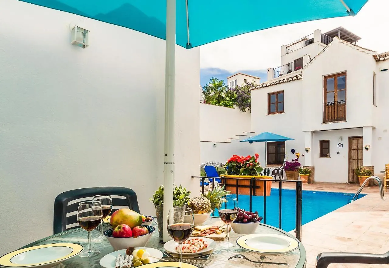 Casa Mundo - 16Th Century Traditional White Village House With Pool Pinos del Valle Tatil Evi