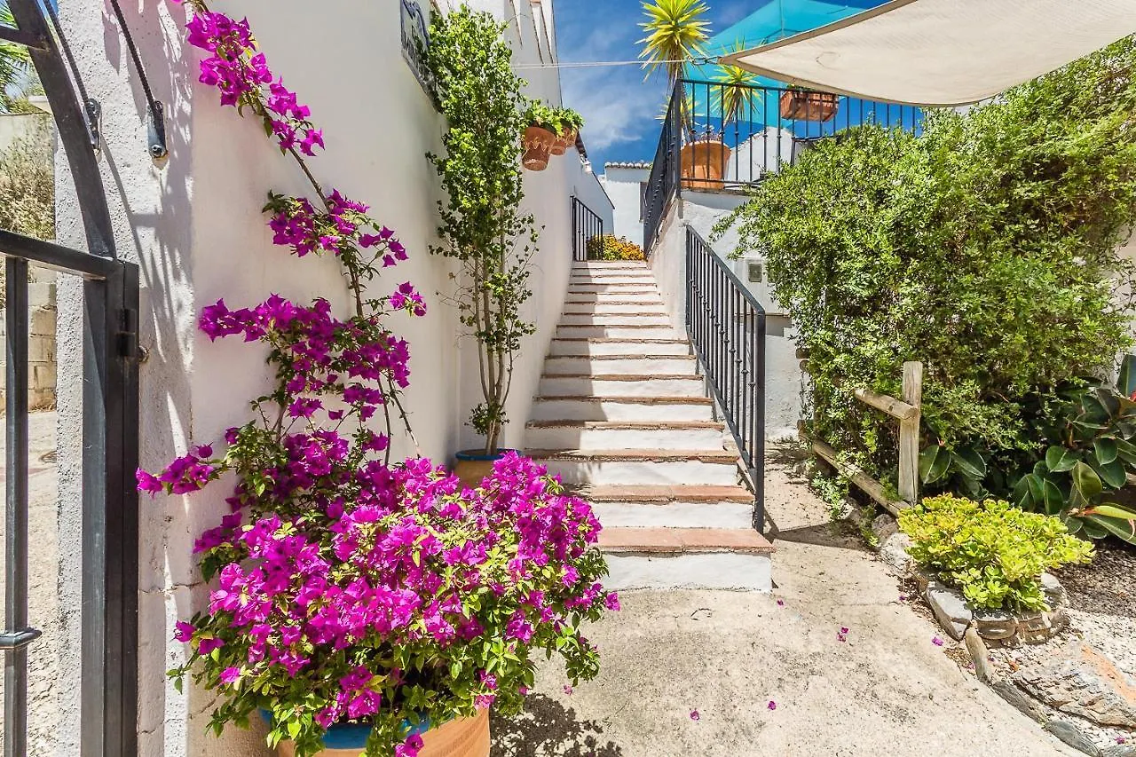 Casa Mundo - 16Th Century Traditional White Village House With Pool Pinos del Valle Tatil Evi