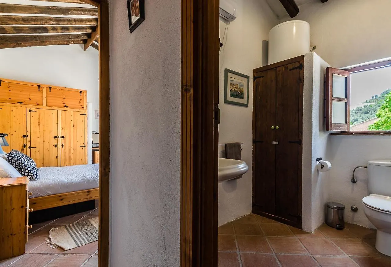 Casa Mundo - 16Th Century Traditional White Village House With Pool Pinos del Valle 0*,  İspanya