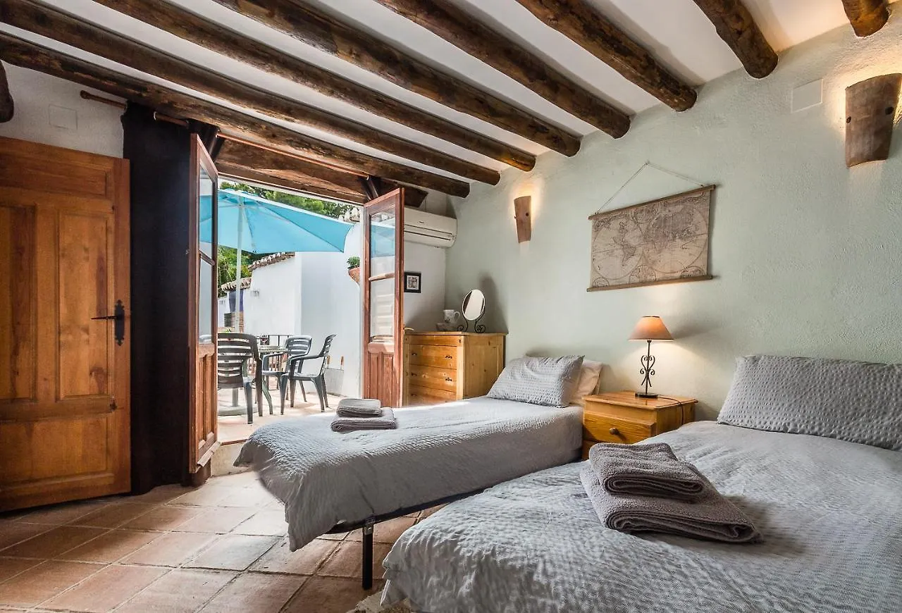 Casa Mundo - 16Th Century Traditional White Village House With Pool Pinos del Valle Tatil Evi